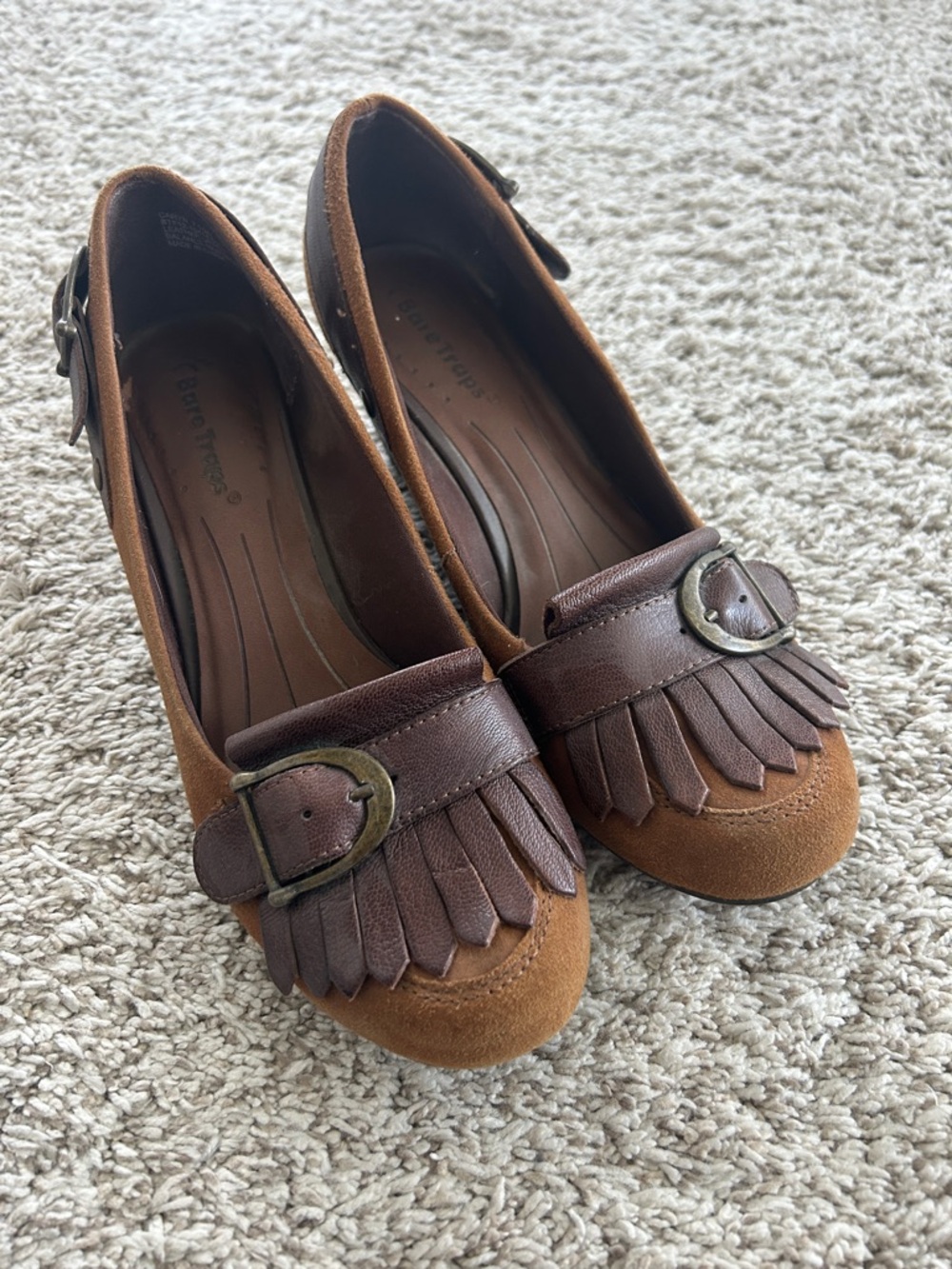 Bare Traps Brown Suede Fringe Wooden Wedge He’ll with Buckle